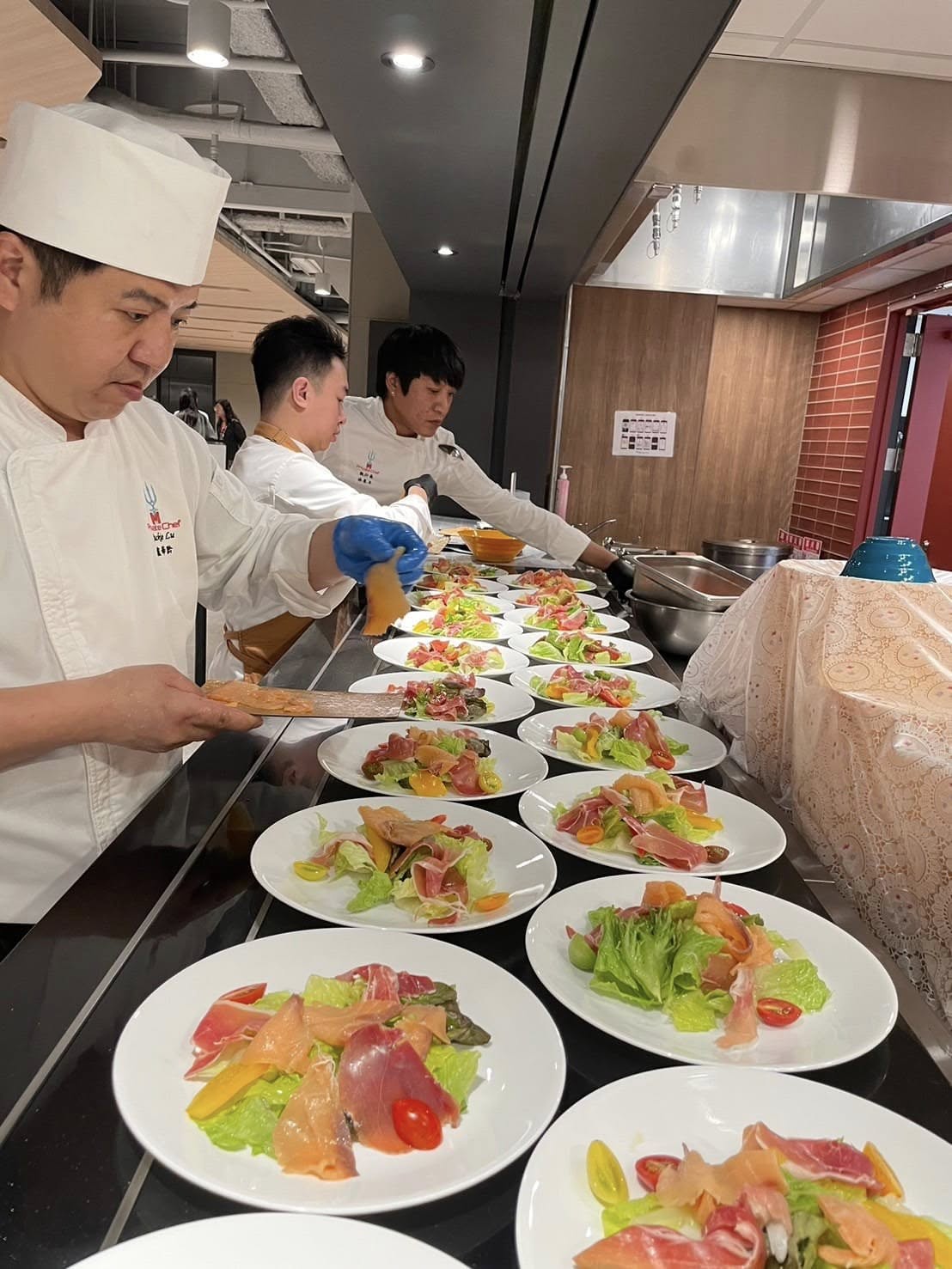 上海商銀董座出餐實境