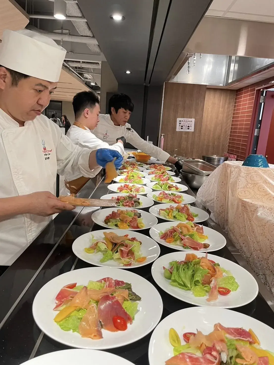 上海商銀董座出餐實境