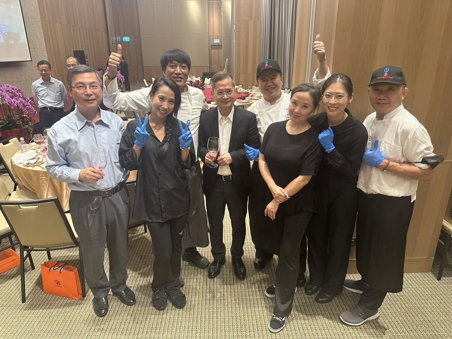 中國銀行與主管合照