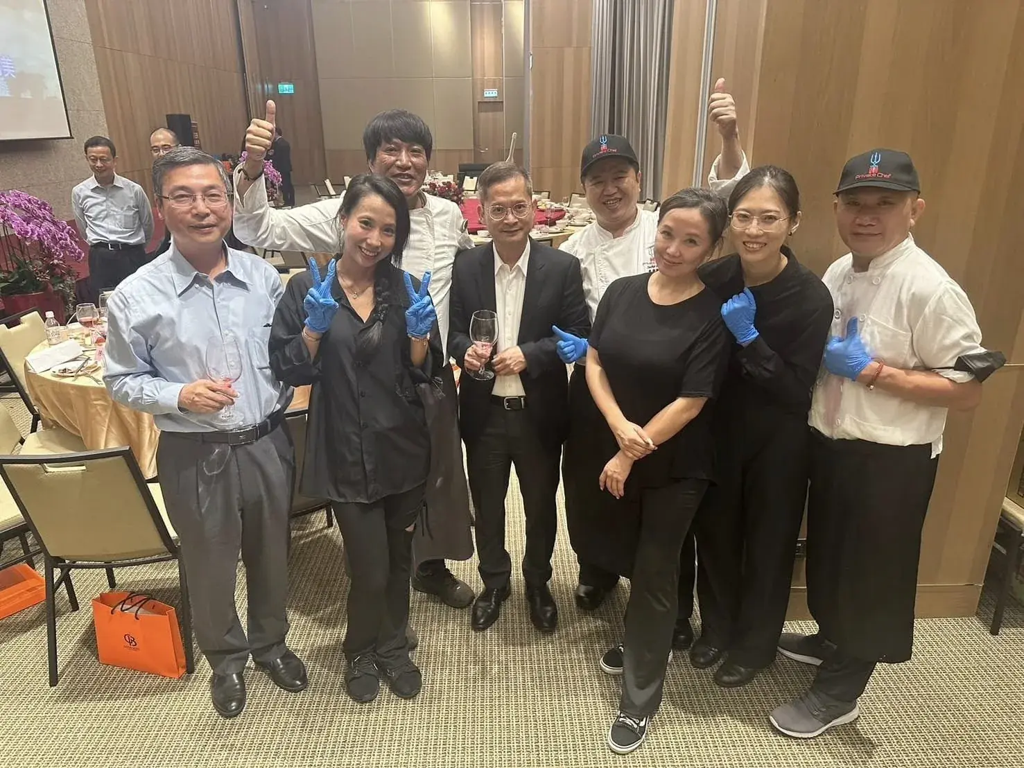 中國銀行與主管合照