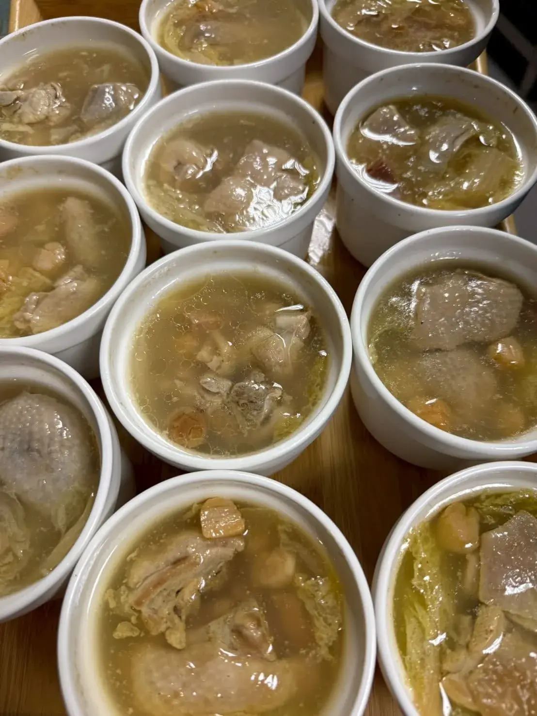 主廚招牌燉雞湯