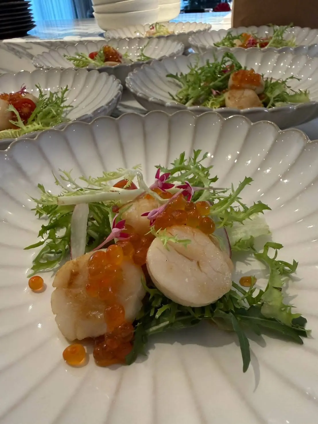 現場鐵板燒日本干貝佐鮭魚卵